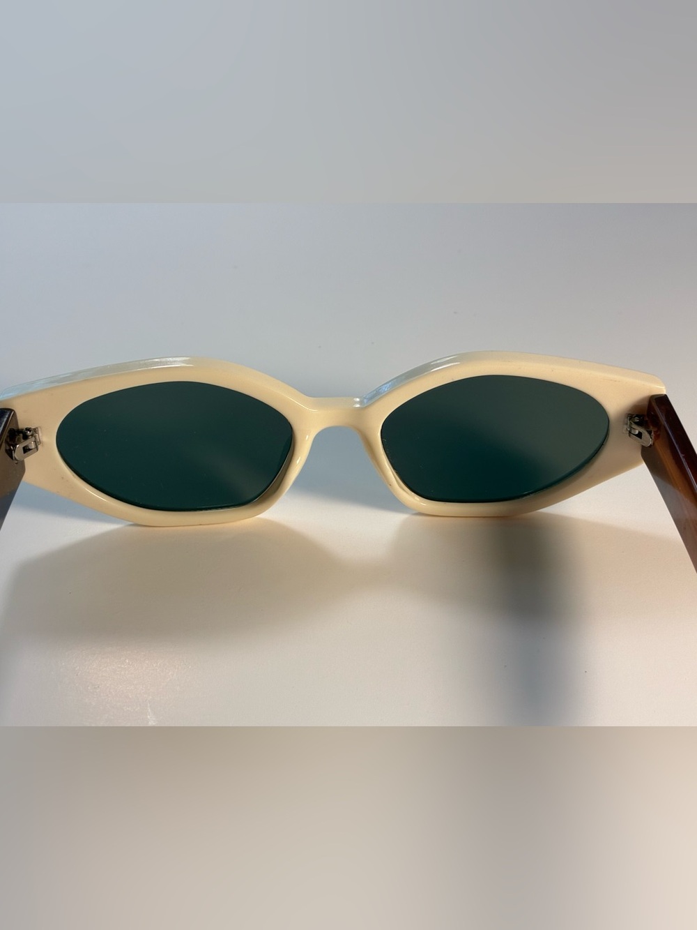 Vintage Cream & Brown 60’s Sunglasses - Picture 5 of 8